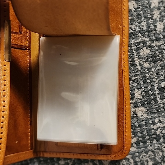 💥Sale!💥 Floral Leather Wallet - Picture 4 of 10